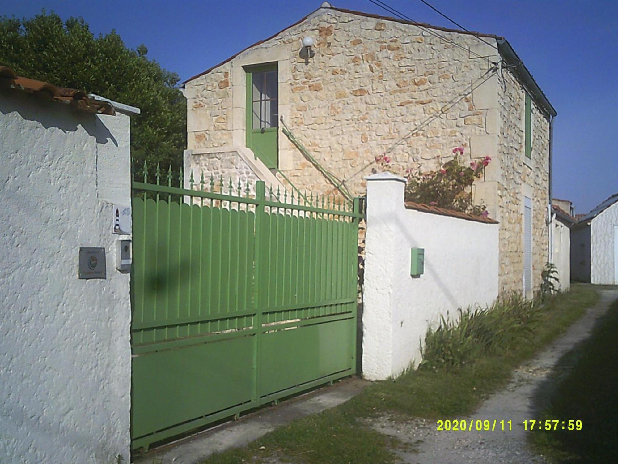 Chre Cathy Et Jean Loup Hotel Le Port-des-Barques Exterior photo